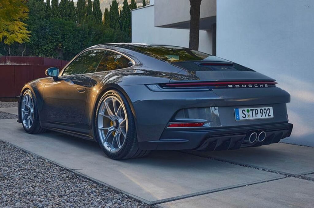 Porsche 992 gt3 touring